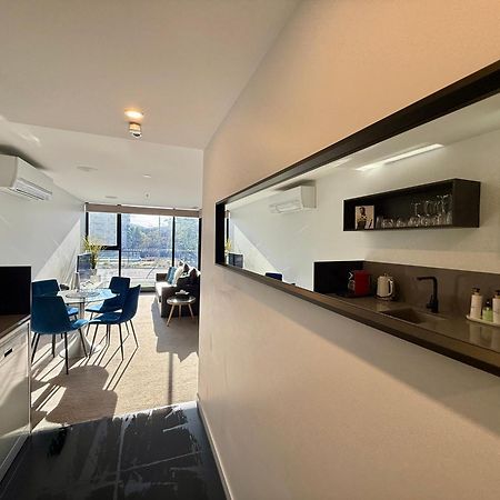 Midnight Luxe 1Br 1Bath Apartment 104 In The Heart Of Braddon Pool Sauna Secure Parking Wine Wifi Canberra Buitenkant foto