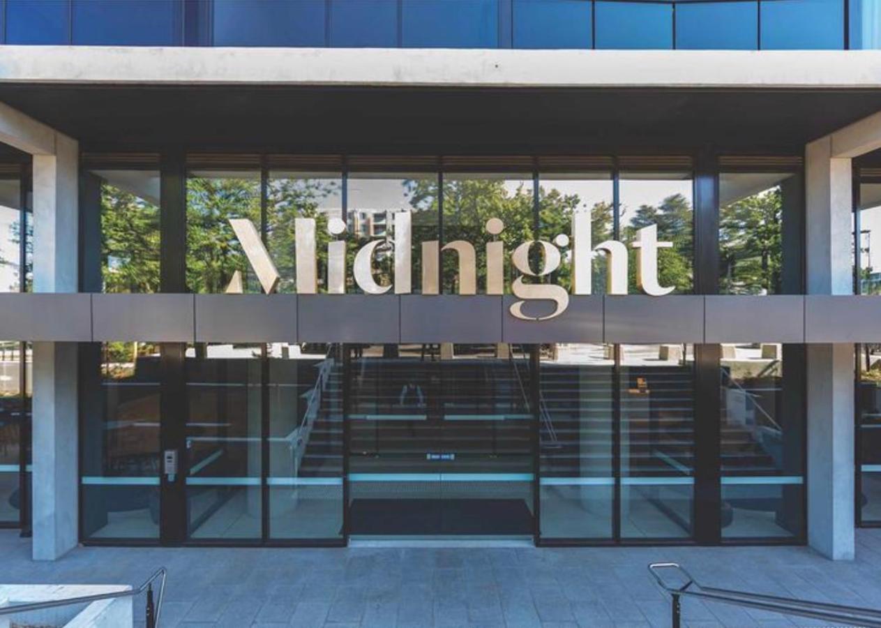 Midnight Luxe 1Br 1Bath Apartment 104 In The Heart Of Braddon Pool Sauna Secure Parking Wine Wifi Canberra Buitenkant foto